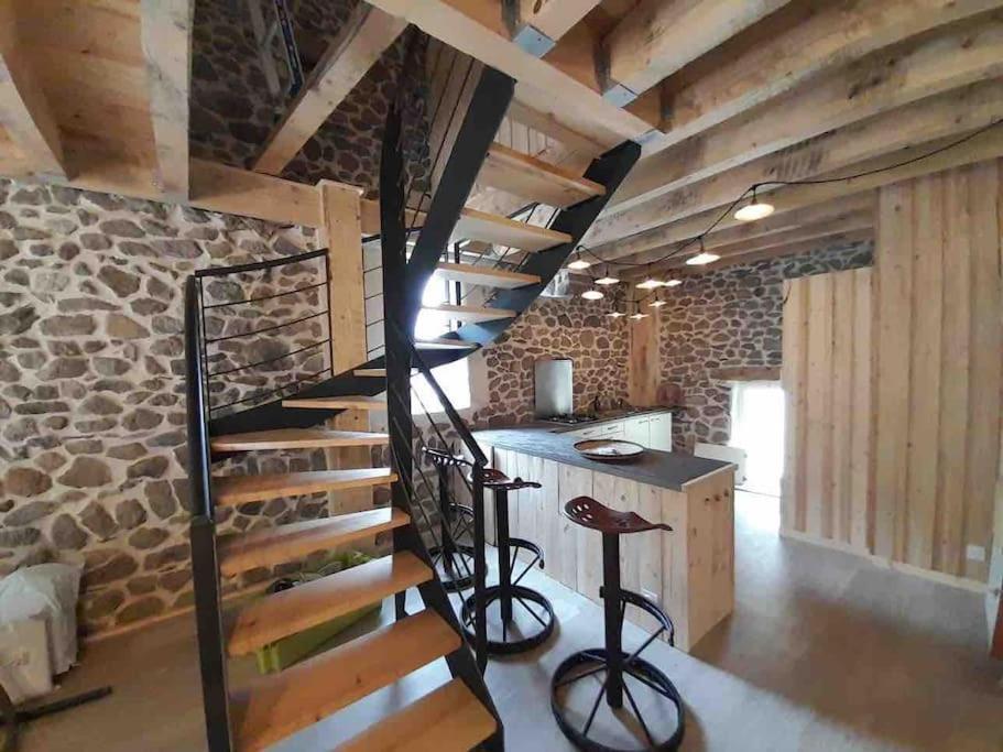 La Grange De La Gratade Villa Rochefort-Montagne ภายนอก รูปภาพ